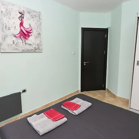 Eli Center Apartament *