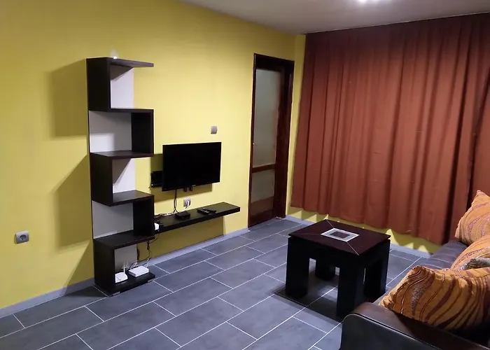 Eli Center בורגאס