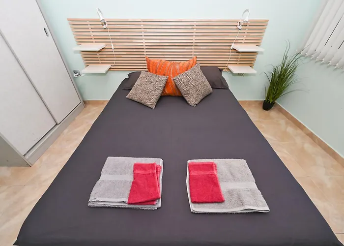 Eli Center * בורגאס